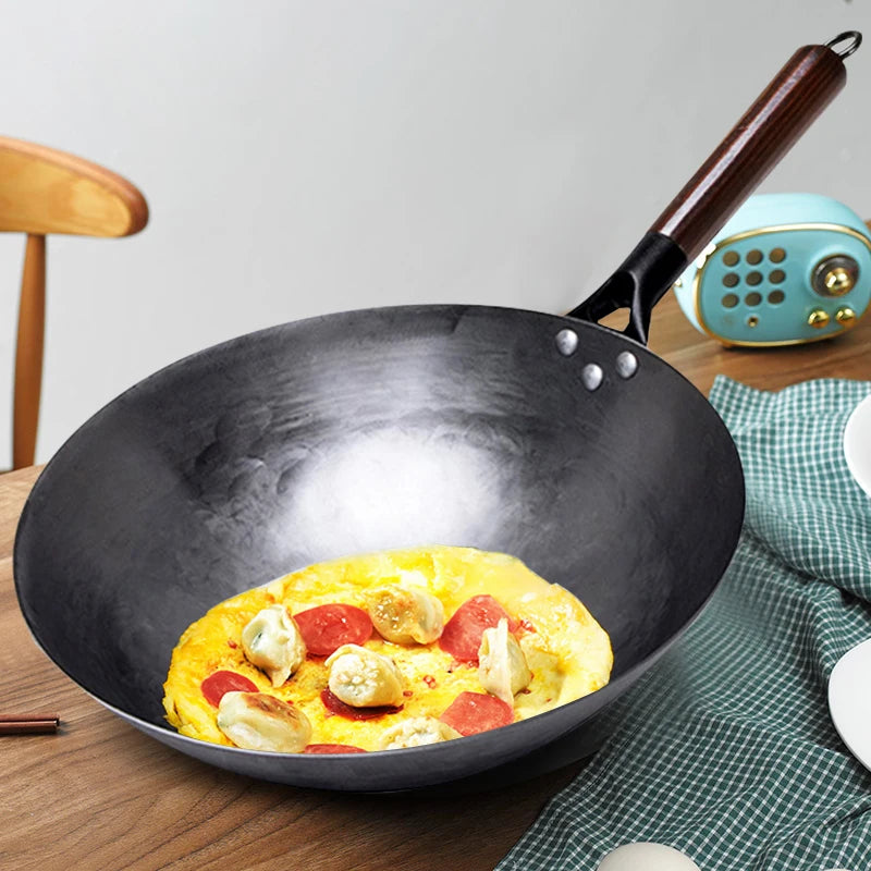 Iron Wok Chinese Traditional Handmade Wok For Kitchen Non-coating Pan Wooden Handle For Gas Cookware 1 to 2 People