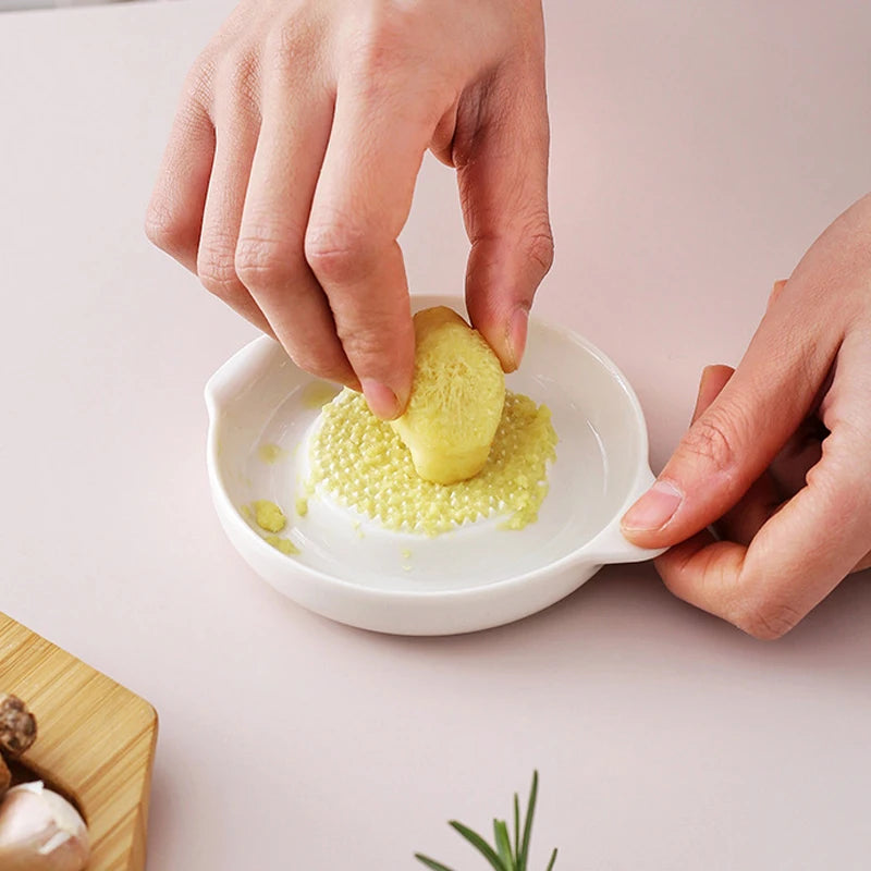 Ceramic Grater Plate For Ginger Garlic Onion Cheese Lemon Chocolate Fruits Grater Ginger Puree Grinder Garlic Kitchen Gadget